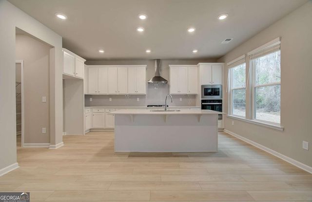 290 Arnewood Circle, Mcdonough, GA 30253