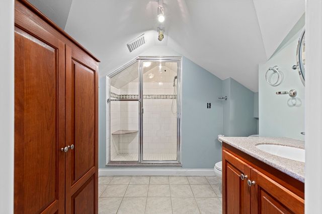 9 Sever St, Plymouth, MA 02360