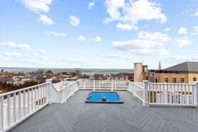 9 Sever St, Plymouth, MA 02360