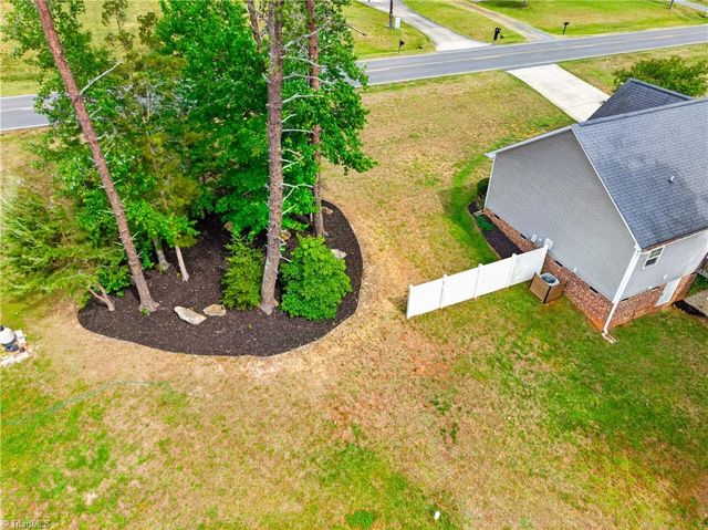 4319 Brown Oaks Road, Randleman, NC 27317