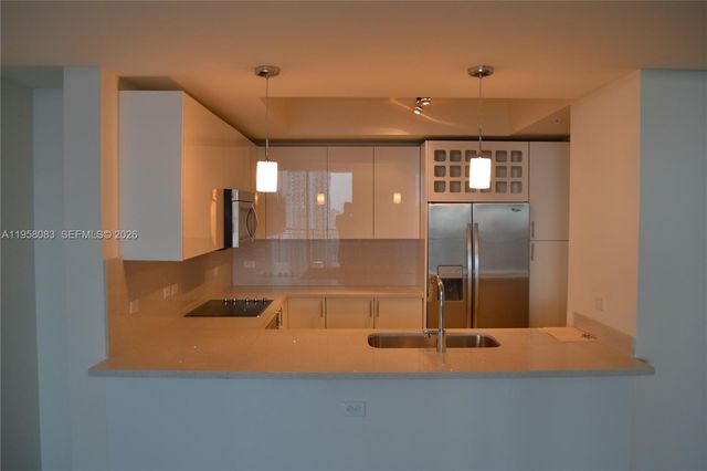 999 SW 1st Ave 3317, Miami, FL 33130