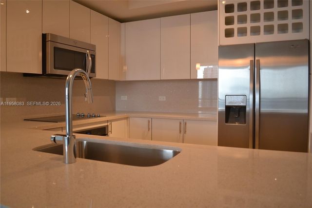 999 SW 1st Ave 3317, Miami, FL 33130