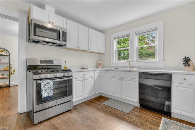 3734 Robin Hood RD, Norfolk, VA 23513