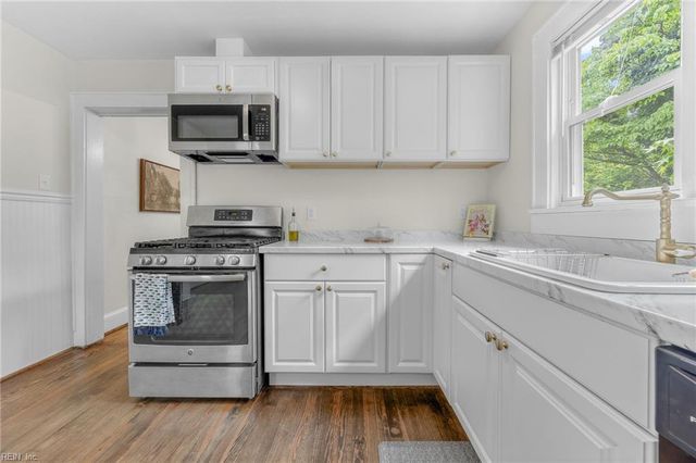 3734 Robin Hood RD, Norfolk, VA 23513