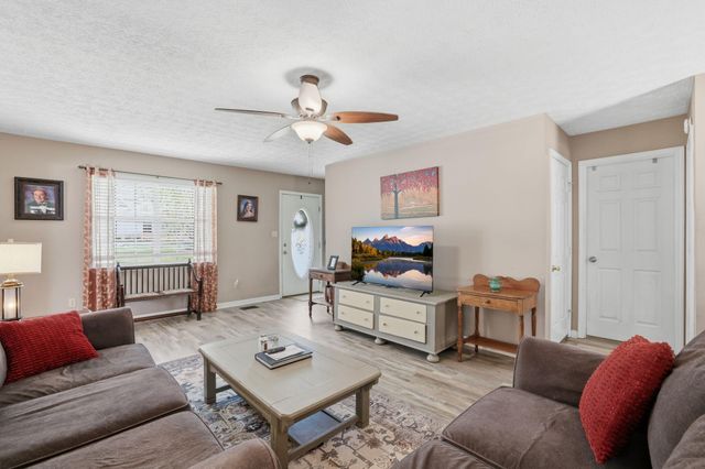 317 Middle View Drive, Ringgold, GA 30736