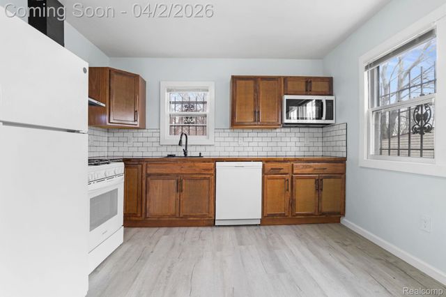 2613 Woodrow Avenue, Flint, MI 48506