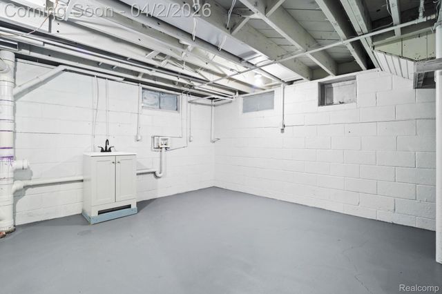 2613 Woodrow Avenue, Flint, MI 48506