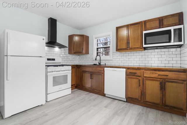 2613 Woodrow Avenue, Flint, MI 48506