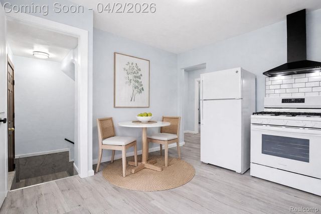 2613 Woodrow Avenue, Flint, MI 48506