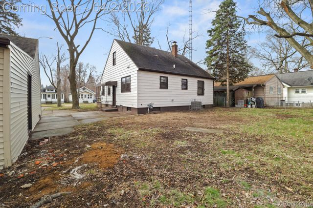 2613 Woodrow Avenue, Flint, MI 48506