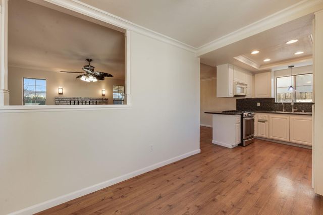 5900 Yeoman Way, Citrus Heights, CA 95610