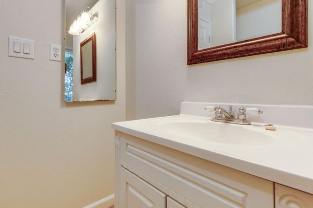 5900 Yeoman Way, Citrus Heights, CA 95610