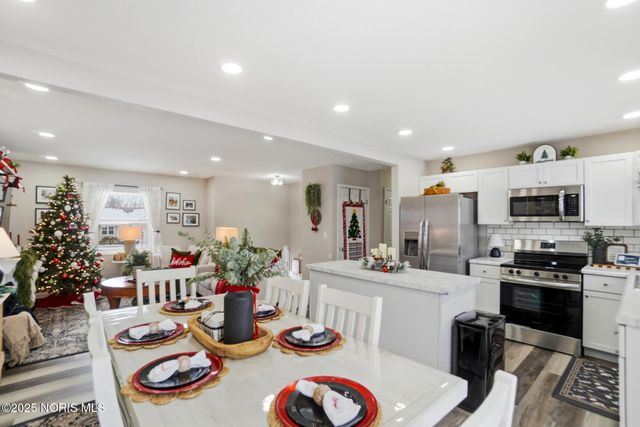 636 W Melrose Avenue, Findlay, OH 45840