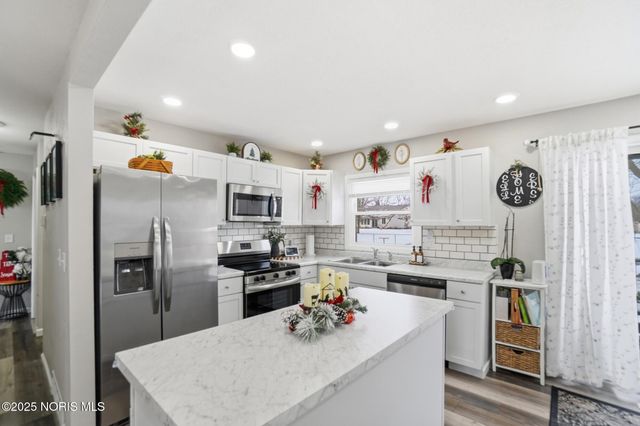 636 W Melrose Avenue, Findlay, OH 45840