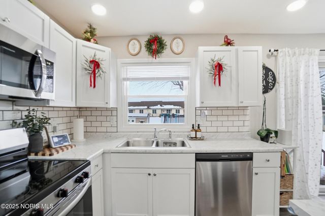 636 W Melrose Avenue, Findlay, OH 45840