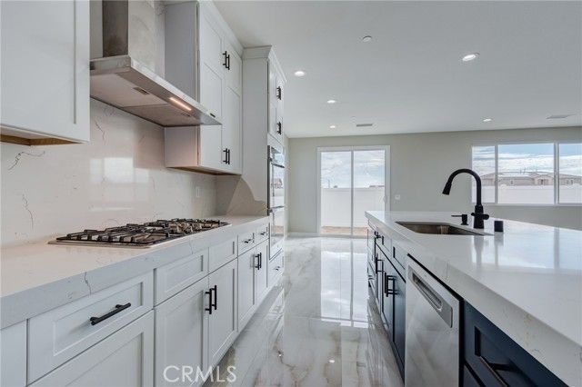 8575 Stockton Avenue, Hesperia, CA 92344