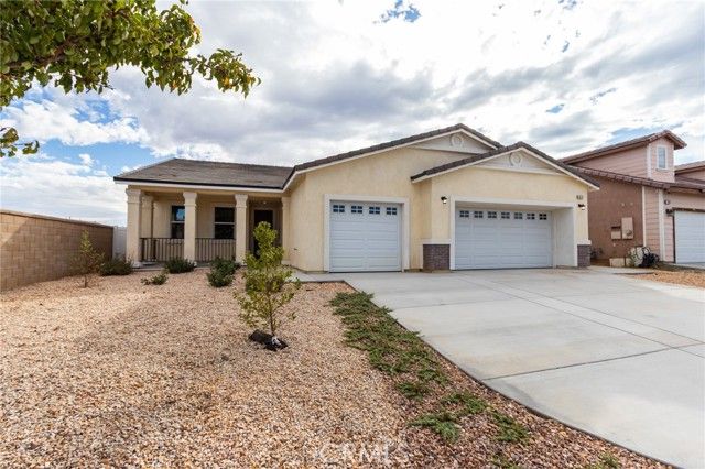 8575 Stockton Avenue, Hesperia, CA 92344