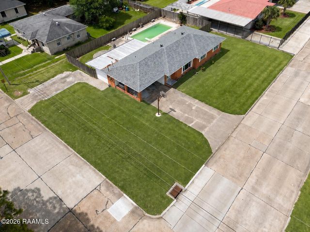 304 E Santa Clara Street, New Iberia, LA 70563