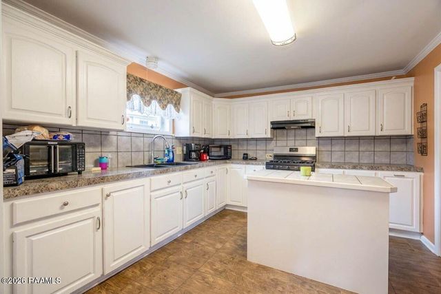 304 E Santa Clara Street, New Iberia, LA 70563