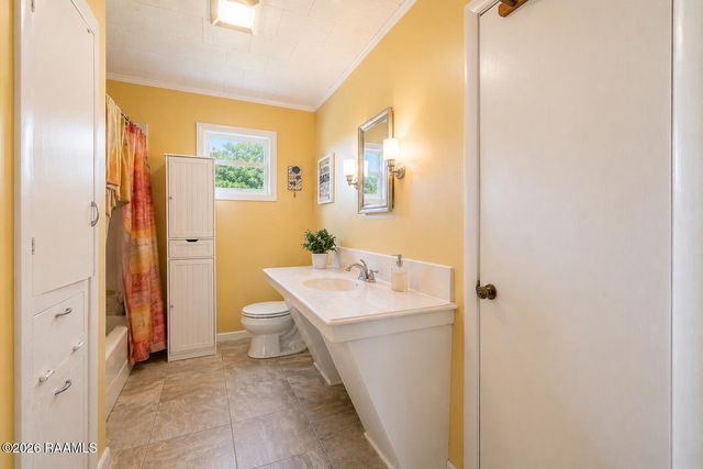 304 E Santa Clara Street, New Iberia, LA 70563