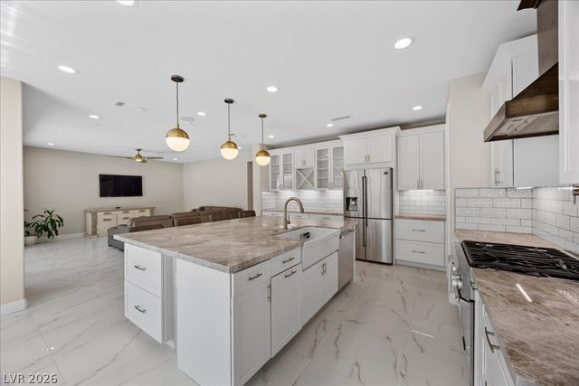 12723 Coastline Shadow Street, Las Vegas, NV 89141