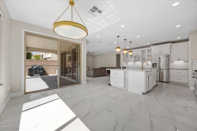 12723 Coastline Shadow Street, Las Vegas, NV 89141