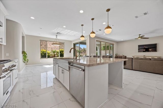 12723 Coastline Shadow Street, Las Vegas, NV 89141