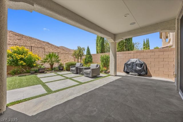 12723 Coastline Shadow Street, Las Vegas, NV 89141