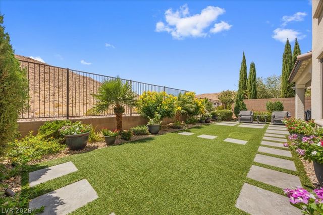 12723 Coastline Shadow Street, Las Vegas, NV 89141