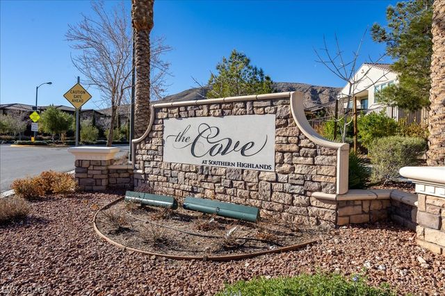 12723 Coastline Shadow Street, Las Vegas, NV 89141