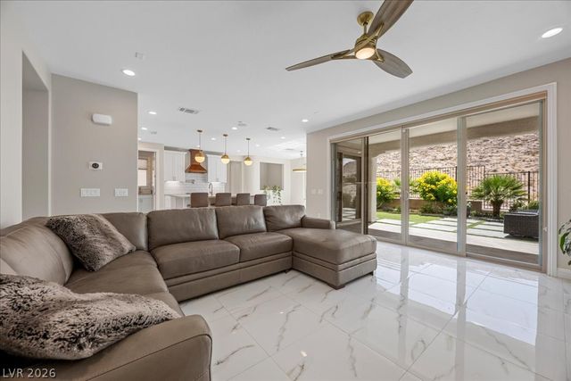 12723 Coastline Shadow Street, Las Vegas, NV 89141
