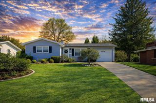 6208 N IMPERIAL Drive, Peoria, IL 61614