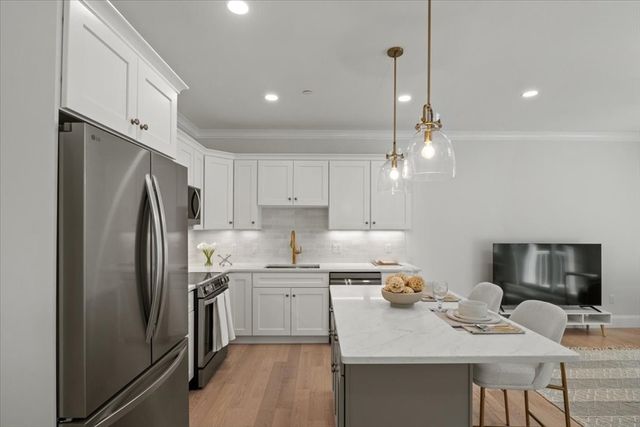 72 Uncas Avenue 1, Franklin, MA 02038