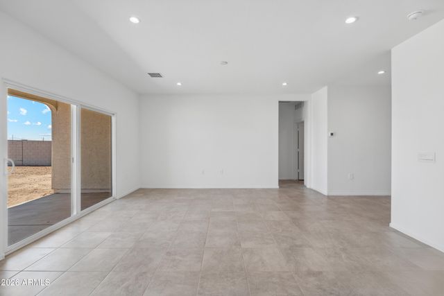 1565 E CURRIER Drive E, Casa Grande, AZ 85122