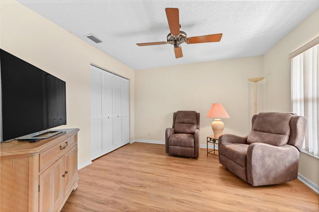 8515 Lake Point Court, Lake Worth, FL 33467