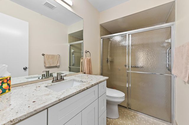 8515 Lake Point Court, Lake Worth, FL 33467