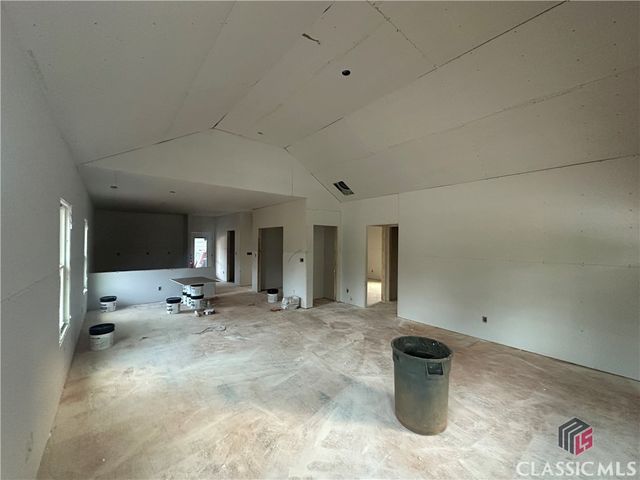 2751 Paoli Street, Comer, GA 30629