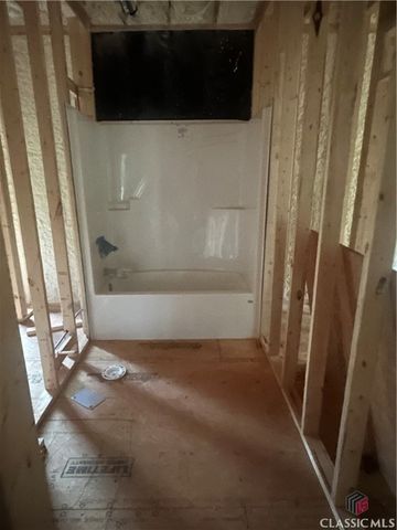 2751 Paoli Street, Comer, GA 30629
