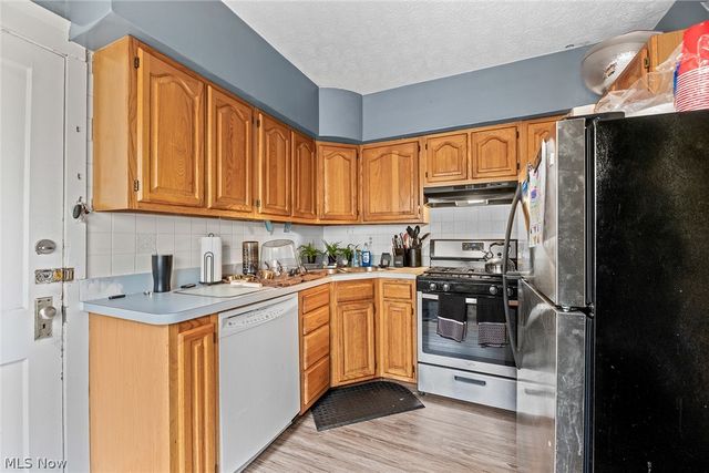 6206 Bradley Avenue, Parma, OH 44129