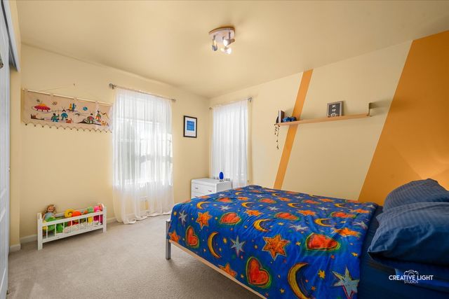 577 Cardinal Avenue, Oswego, IL 60543