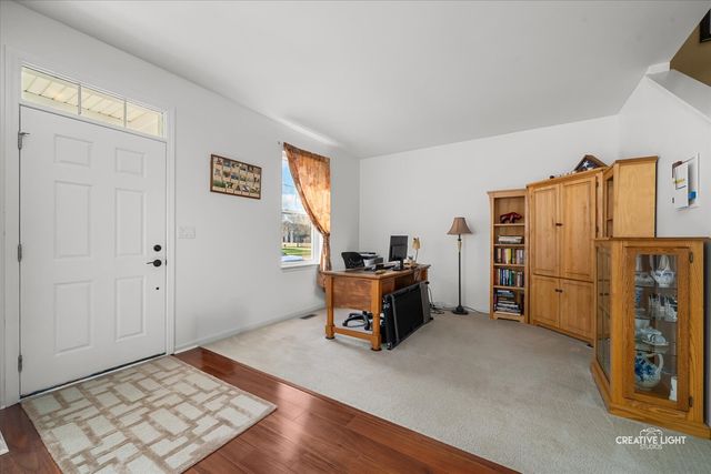 577 Cardinal Avenue, Oswego, IL 60543