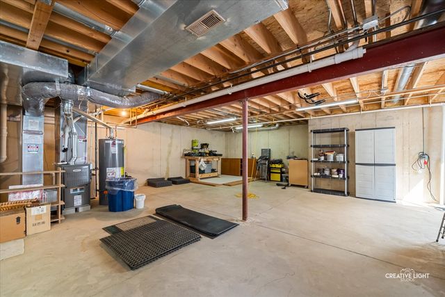 577 Cardinal Avenue, Oswego, IL 60543