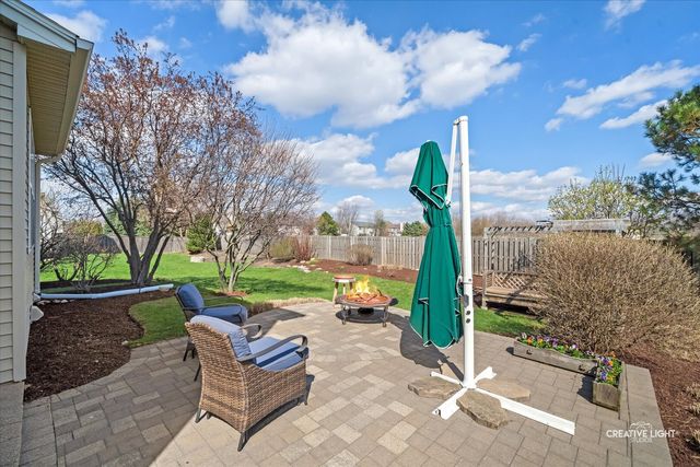 577 Cardinal Avenue, Oswego, IL 60543