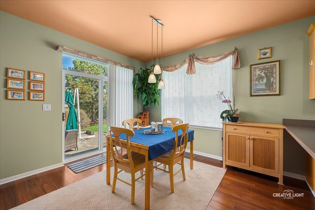 577 Cardinal Avenue, Oswego, IL 60543