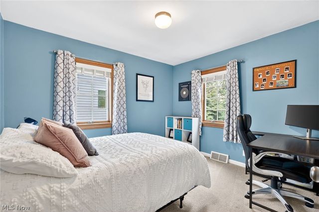 24024 E Oakland Road, Bay Village, OH 44140
