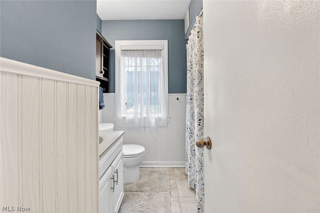 24024 E Oakland Road, Bay Village, OH 44140