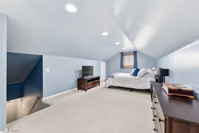 24024 E Oakland Road, Bay Village, OH 44140