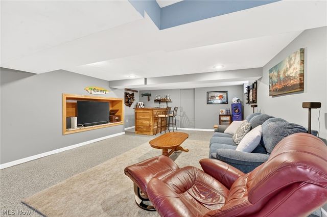 24024 E Oakland Road, Bay Village, OH 44140