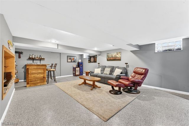 24024 E Oakland Road, Bay Village, OH 44140