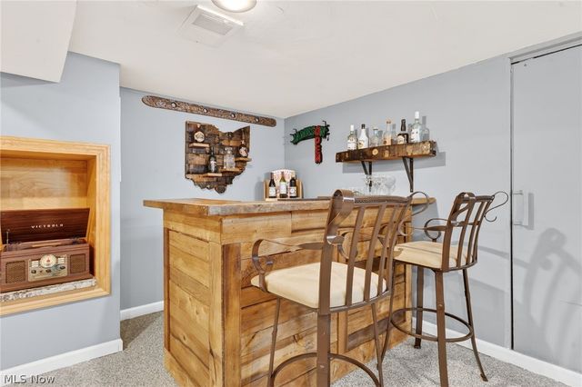 24024 E Oakland Road, Bay Village, OH 44140